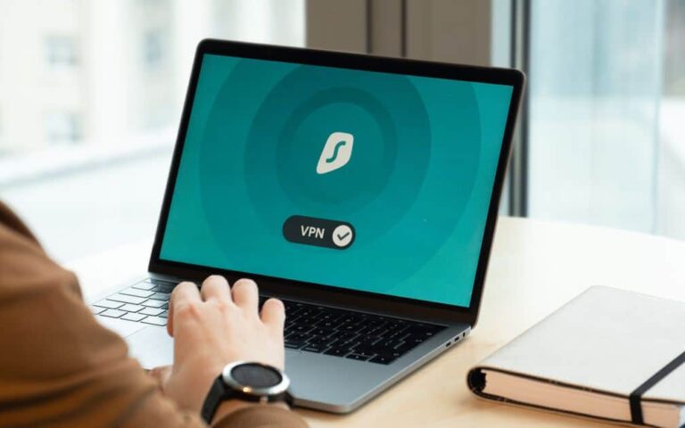 découvrez comment configurer un compte invité sécurisé sous windows 11 pour protéger vos données tout en offrant un accès temporaire à votre ordinateur.