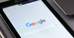 optimisez les performances de recherche de windows pour trouver vos fichiers et applications plus rapidement grâce à nos conseils et astuces.