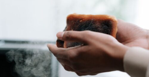 découvrez les causes, les risques et les solutions pour éviter la surchauffe afin de protéger vos appareils et garantir leur performance optimale.