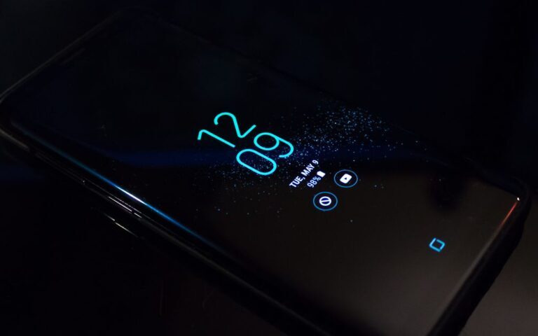 découvrez comment l'intégration entre windows et android révolutionne votre expérience utilisateur en offrant une synchronisation fluide et un accès simplifié à vos applications mobiles directement depuis votre pc.