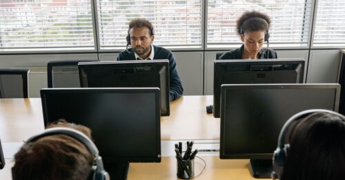 découvrez les dates de fin de support des différentes versions de windows et apprenez comment assurer la sécurité et la performance de votre système.