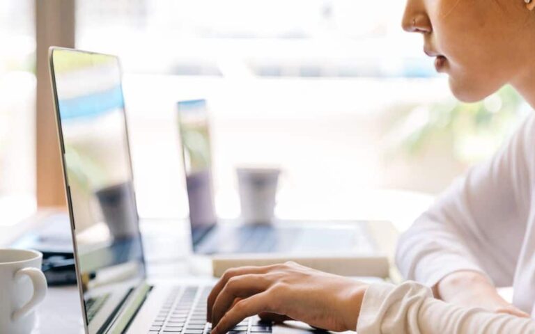découvrez comment utiliser la recherche bing intégrée à windows 11 pour trouver rapidement des informations, des fichiers et bien plus encore sur votre pc.